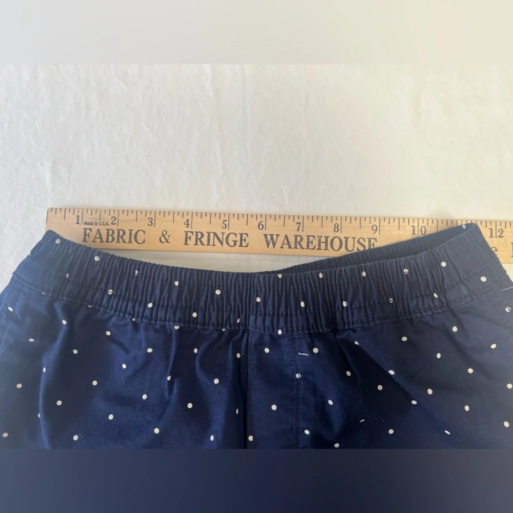 GAP GIRLS NWT NAVY BLUE/WHITE POLKA DOT SHORTS. SMALL. (6-7) looks to run larger